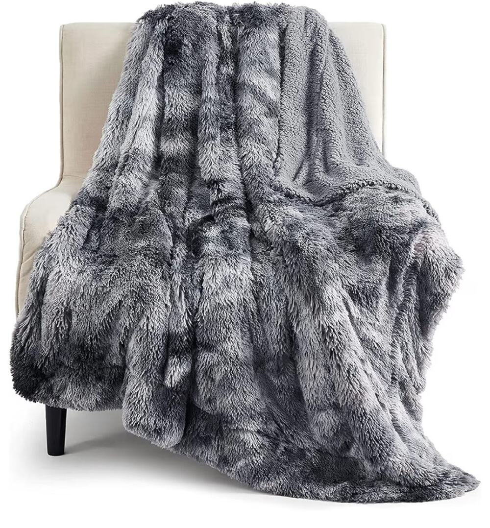 Bedsure GentleSoft Fluffy Fuzzy Faux Fur Throw Blanket